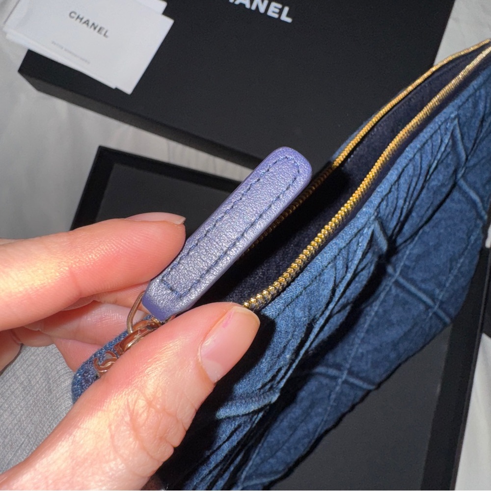 Chanel 19 Blue Denim Medium O Case Gold Hardware Tweed New - Picture 5 of 8
